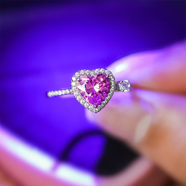Sweetest Love Pink Heart Ring LED Gift Set