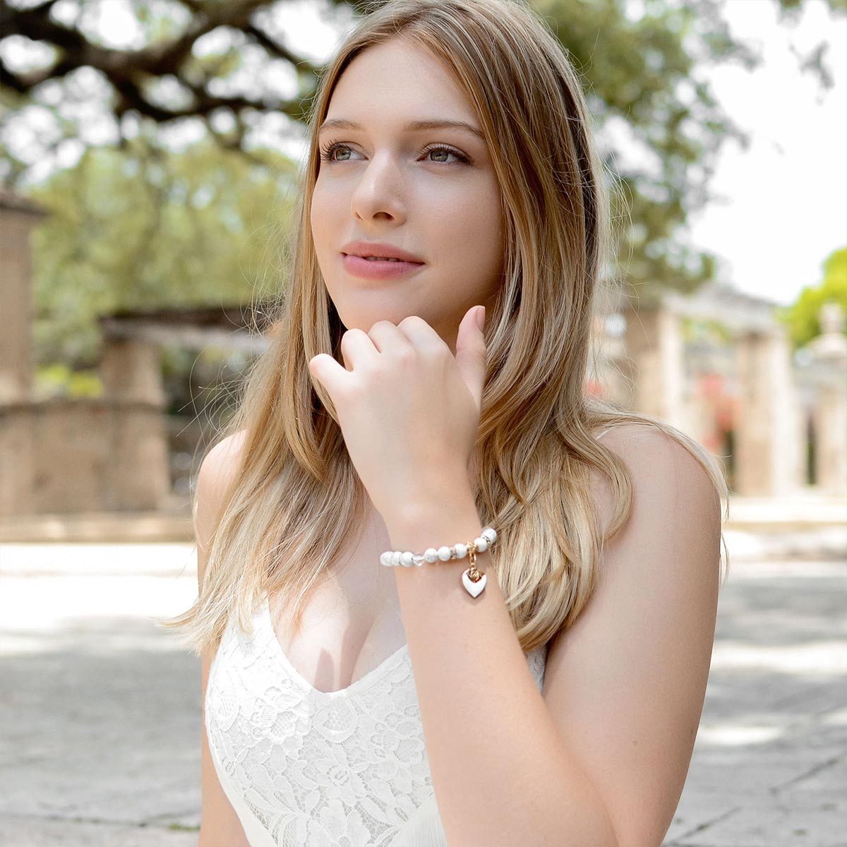 White Rose Beaded Bracelet