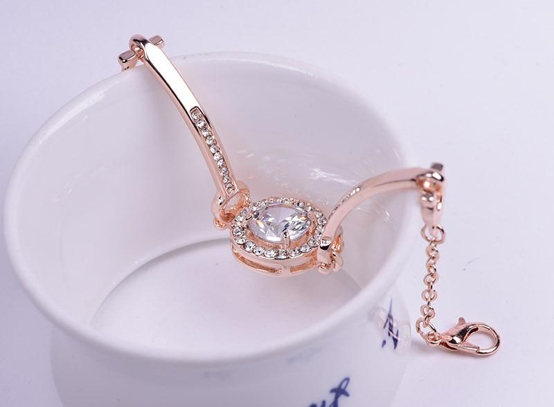 Centered Crystal Bracelet