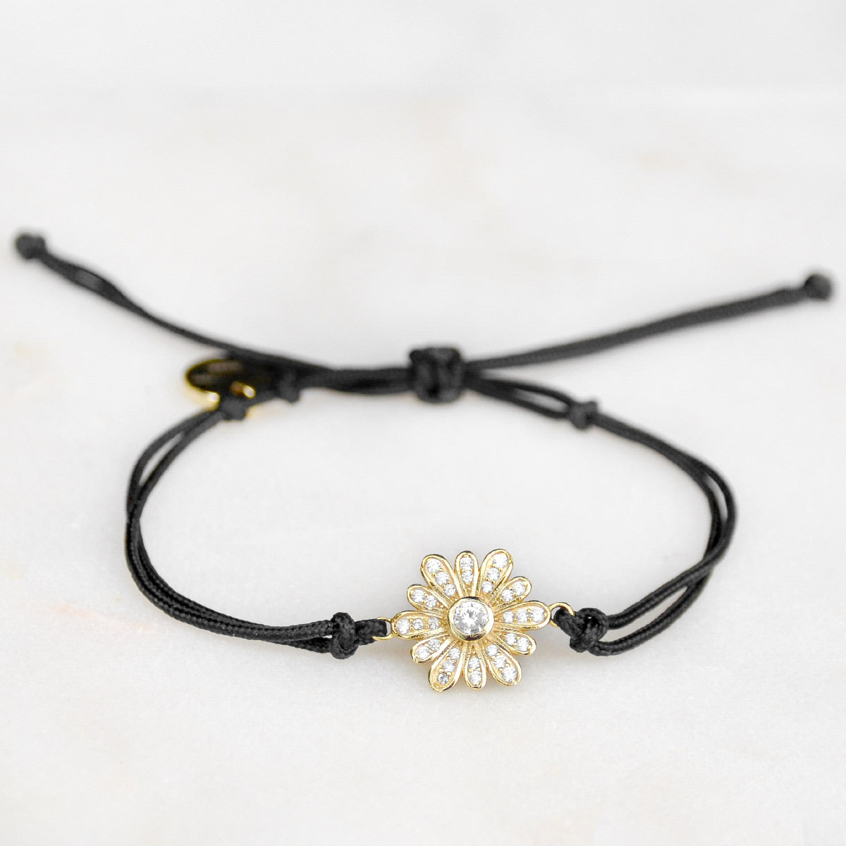 Purity - Daisy String Bracelet Gift Set