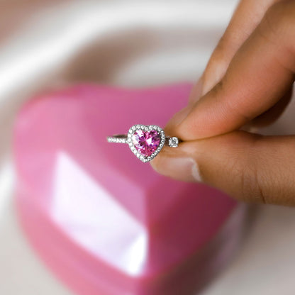 Sweetest Love Pink Heart Ring LED Gift Set