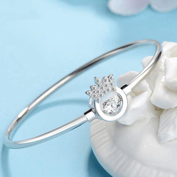 Luxe Crown Bangle